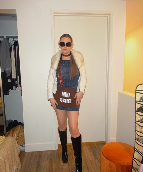 Emspensiveemily hot model galleries