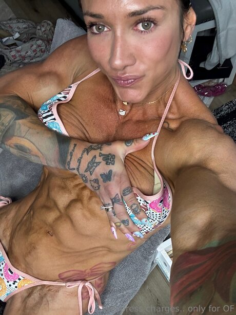 Tina Trapqueen model naked pic