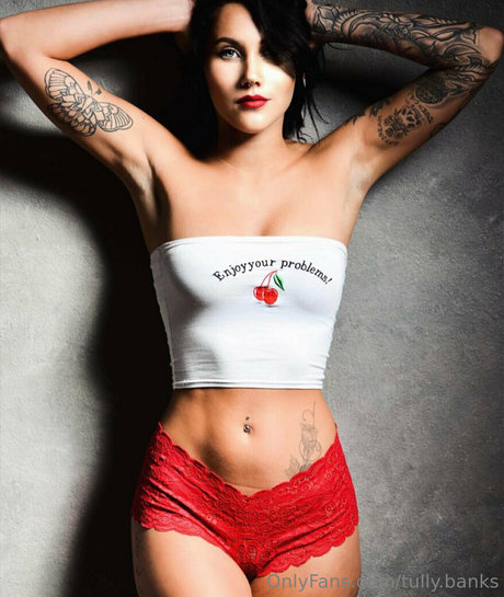 tully banks free actress pics