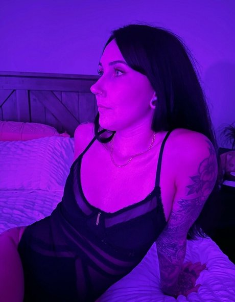 tully banks erotic star images