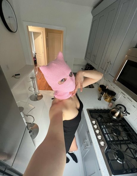 mila mask nude star pics