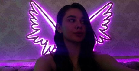 shiny jessy porn actress img