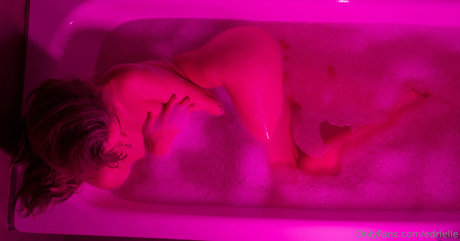 edrielle naked star images
