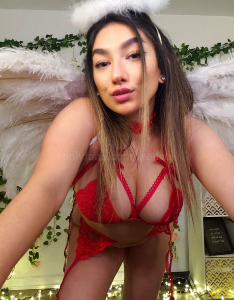 Leedah nudes actress pic