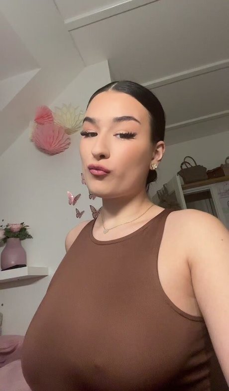 Elianka exclusive model photo