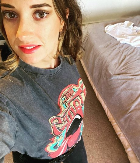 blowjob asian onlyfans erotic gallery