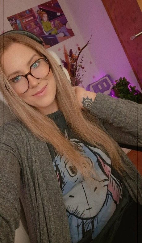 Naguura hot pornstar images