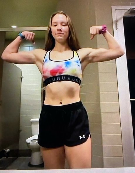 Makayla Turner model erotic pic