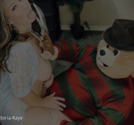 Sweet Victoria star exclusive gallery