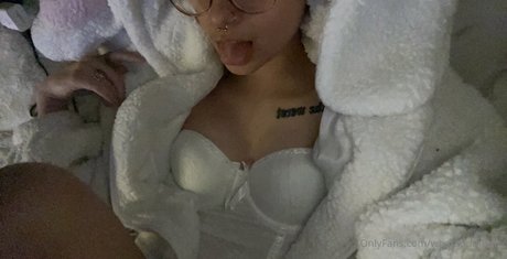 gremlinbae naked pornstar pics