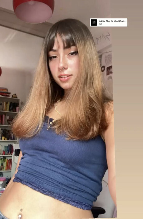 reinwra pornstar sexy image