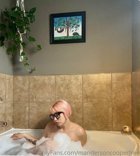 mandersoncooperfree sexy star pic