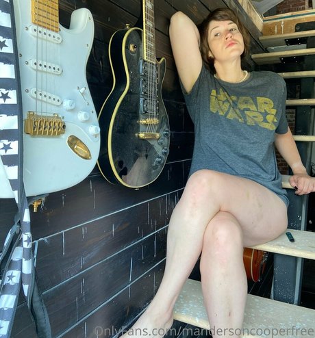 mandersoncooperfree model pictures