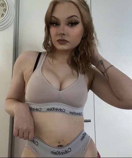 Miranda Felicia star top galleries