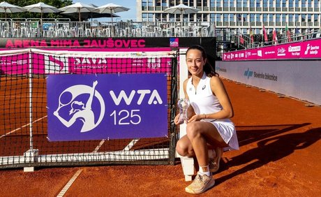 Zeynep Sonmez hot actress photos