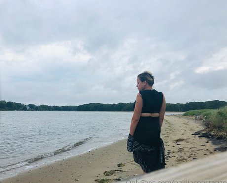 nakitaconstanzo sex model pic