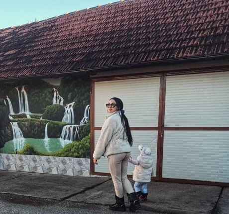 Ivana Milojevic naked model img