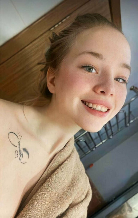 lolly derry18 star nudes gallery