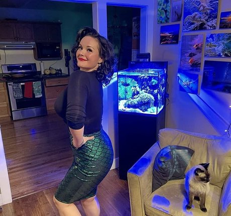 lilydeville art pornstar gallery