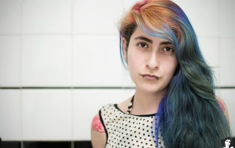 Karenzio model top galleries