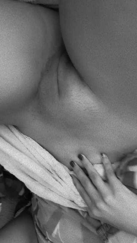 Emiliatorres55 sexy model pictures