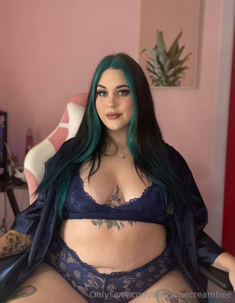 thechloecreamfree hd actress pics