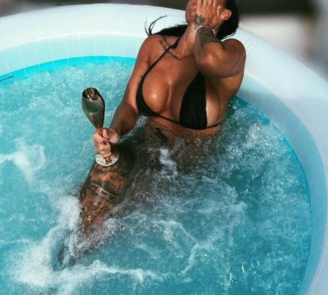 That inked girl_ pretty model archive