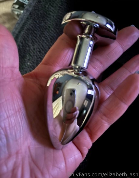 Elizabeth ash star perfect pics