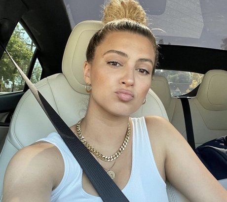 Tori Kelly porn star pics