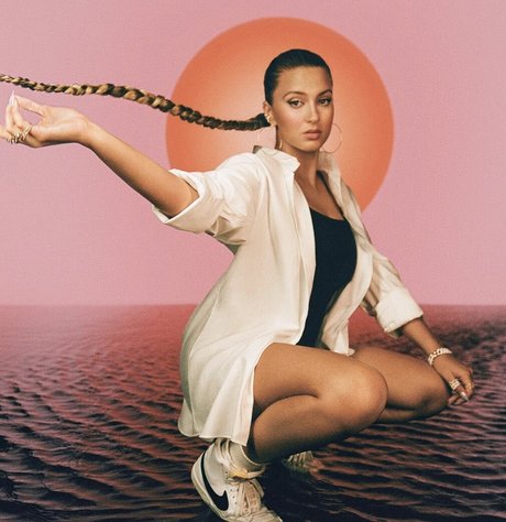 Tori Kelly star porn galleries