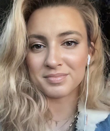 Tori Kelly best pornstar pics