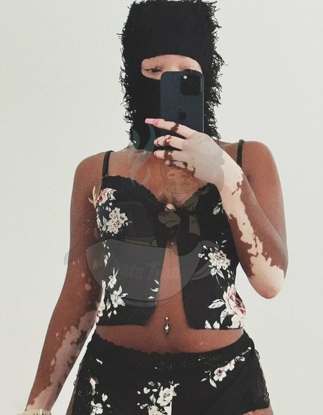 Curiousiteaaa sex star picture