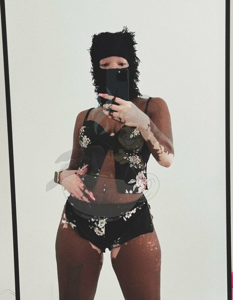 Curiousiteaaa sexy star pics