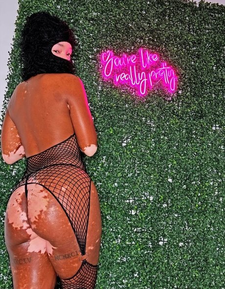 Curiousiteaaa model best image