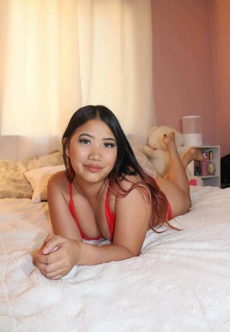 asia lee9 star erotic picture