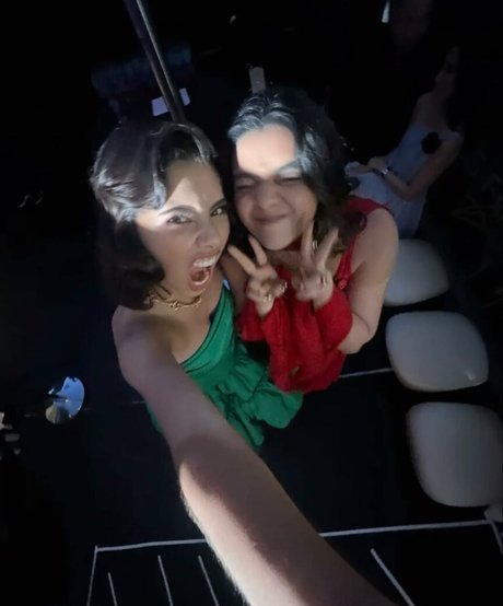 Xochitl Gomez model erotic archive