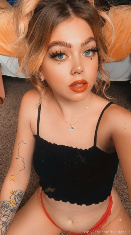 beetlebails model naked pics