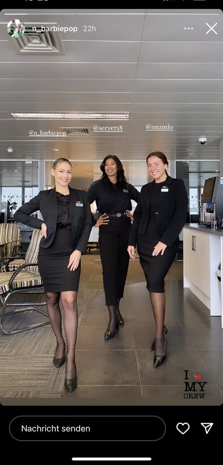 Allaboutfeetandnylons sex model img