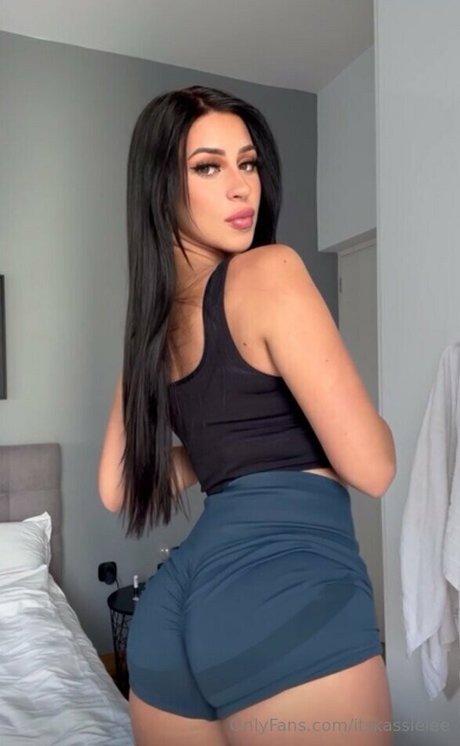 itskassielee erotic model pic