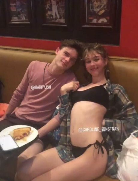 carolinekonstnar adult model pics