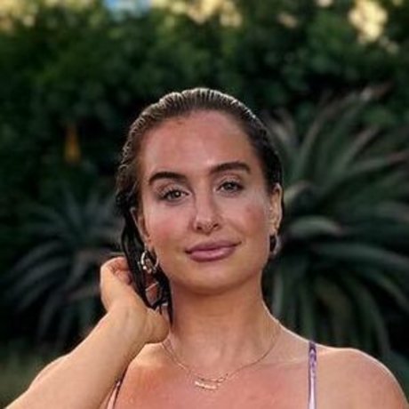 Carmen Rose Alhanti Rogers pretty model photos