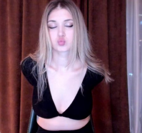 Aalliyahh pornstar nude picture