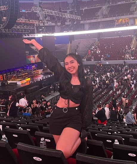 nininplays model sexy image