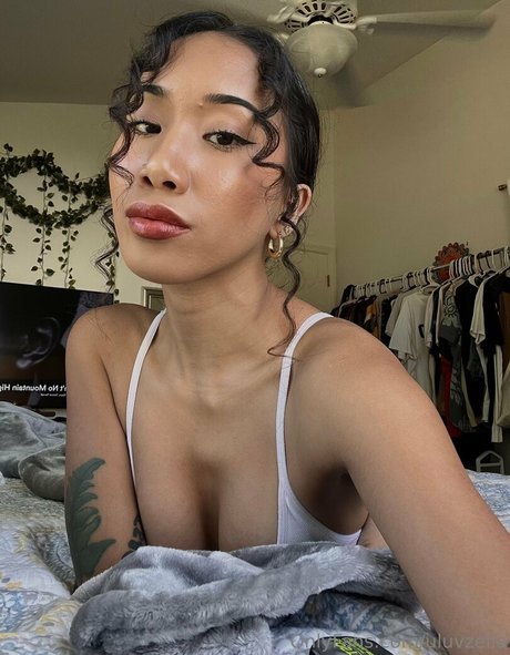 uluvzella nude star images