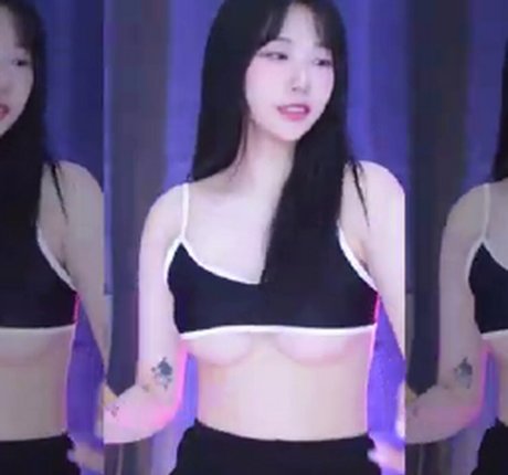 Zoozoo1119_ model art photo