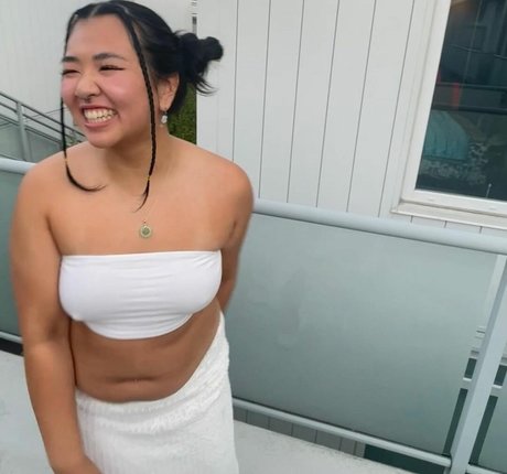 chloroblasts naked pornstar pic