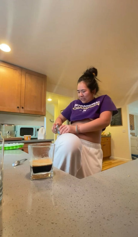 chloroblasts nude model picture