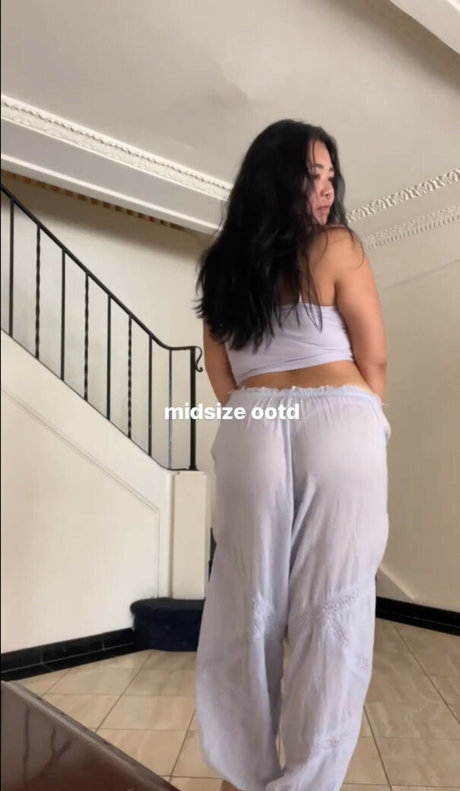 chloroblasts model exclusive pics