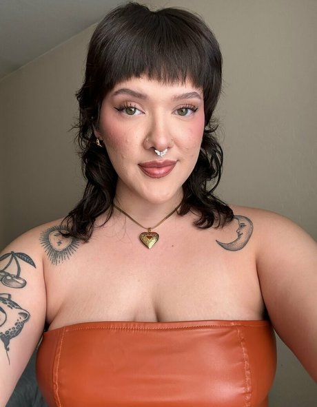 cherryishairy beautiful actress photos