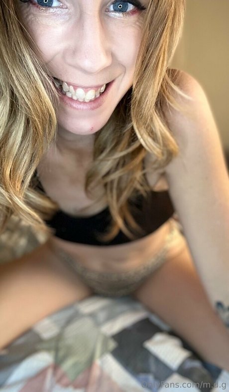 m d g sex model picture